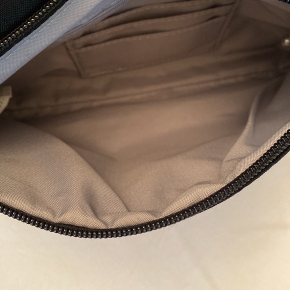 Baggallini Cross Body Bag Small Black Fabric - Picture 5 of 16